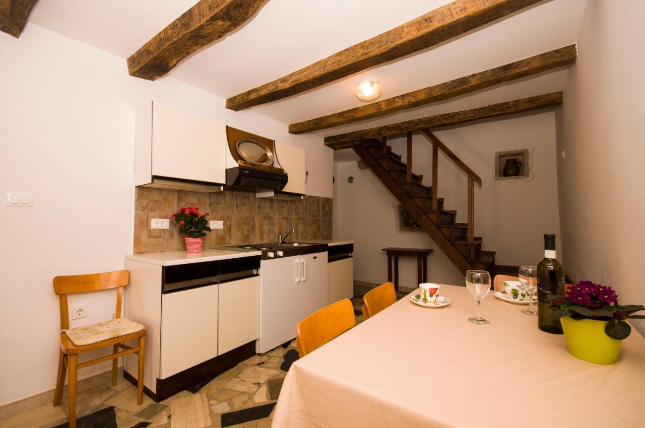 Holiday Home Trostova Kuca Pazin Εξωτερικό φωτογραφία